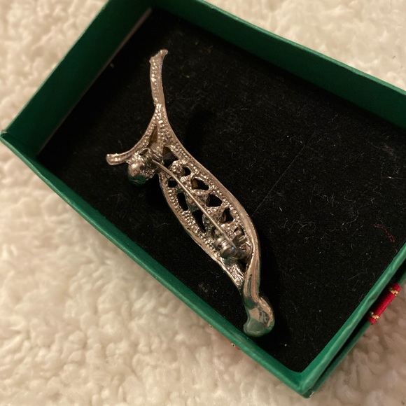 $5/Brooches Lapel Pin Nature Pearl and Rhinestones set in Silver Plate - Picture 3 of 6